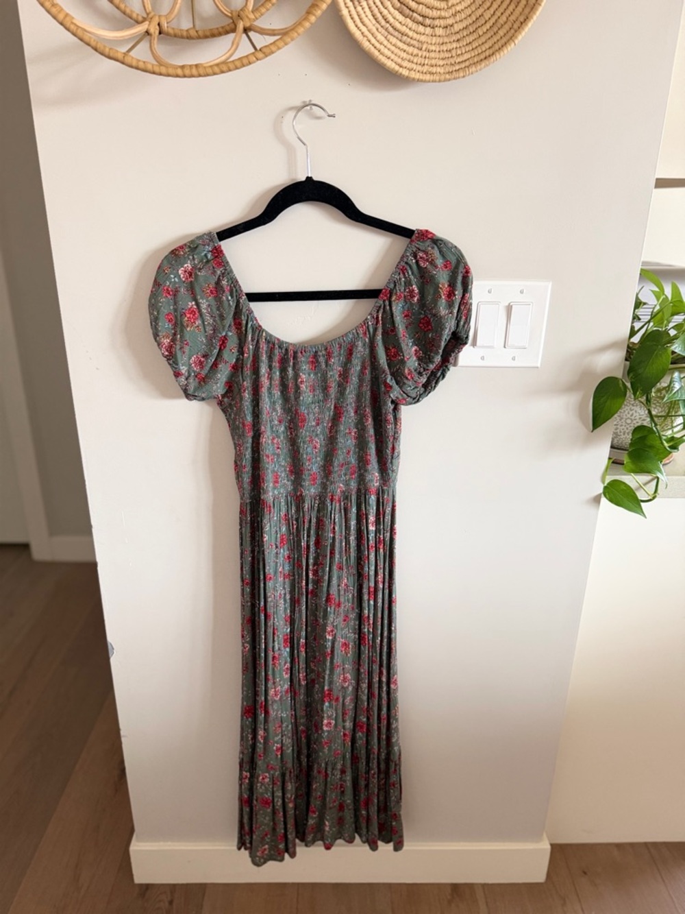 Angie Green Floral Puff-Sleeve Maxi Dress - Picture 7 of 11